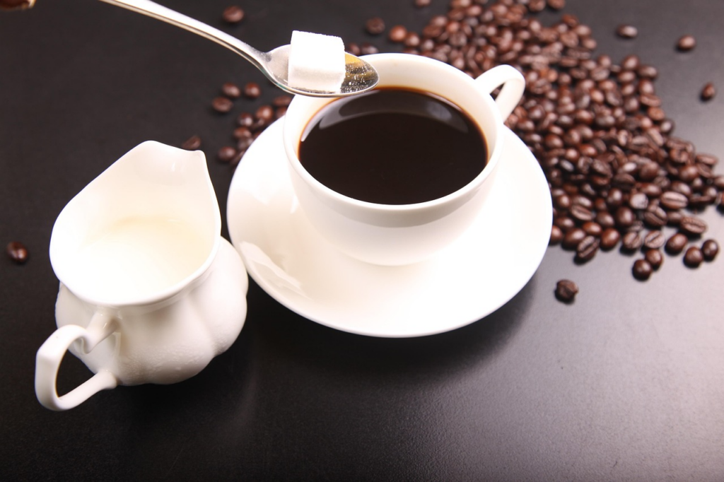 植物　動物　毒　利用　コーヒー